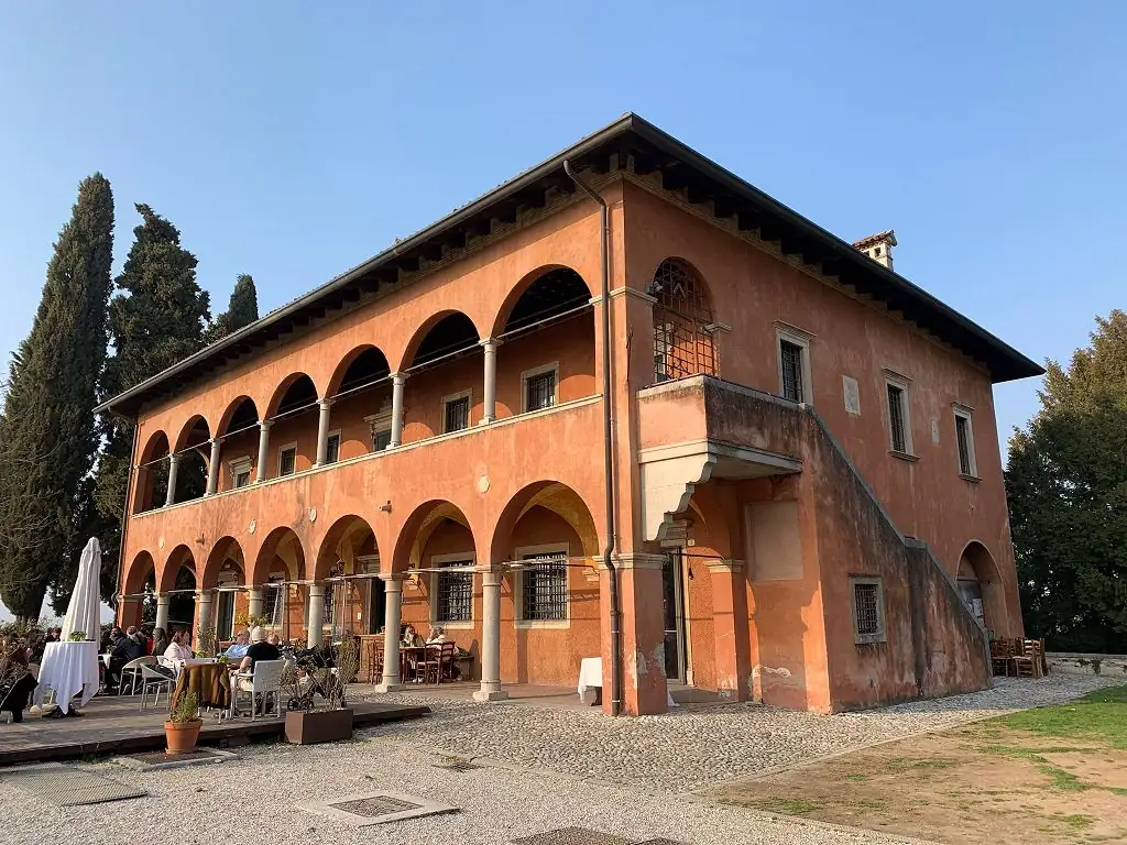 20280228 villamaninudine2