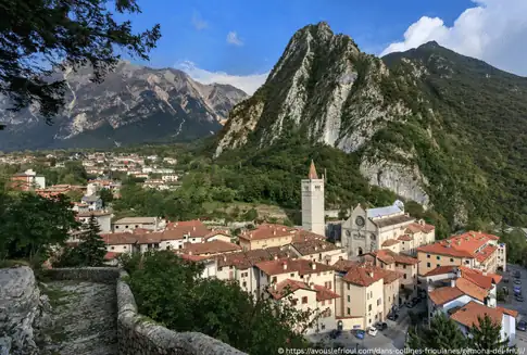 Tagesfahrt nach Gemona und Illegio